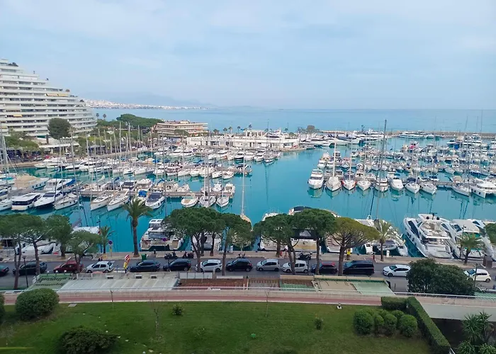 Grand Studio Vue Mer A Marina Baie Des Anges